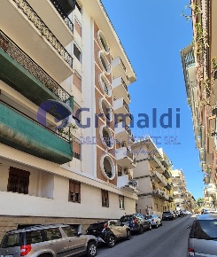 Foto Appartamento in Via massimo d'azeglio 32, Bagheria Centro di 160 m²