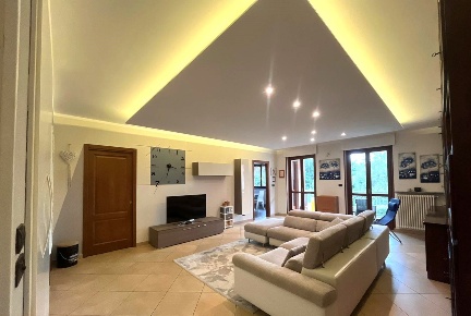 Foto Appartamento in Trieste, Saluzzo di 140 m² con 5 locali in vendita