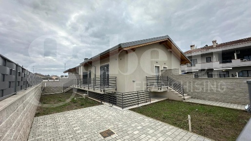 Foto Villa unifamiliare in Via j. kennedy 73/b, Marino Frattocchie