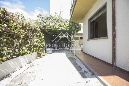 Foto Appartamento in VIA FRANCO ALFANO, Viareggio Torre del Lago di 74 m²