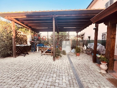 Foto Casa indipendente a Cecina di 141 m² con 5 locali in vendita