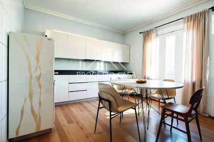 Foto Appartamento in VIA GOLDORA, Pietrasanta di 65 m² con 4 locali