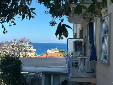 Foto Appartamento in via Battaglino, Alassio Regione Paradiso di 90 m²