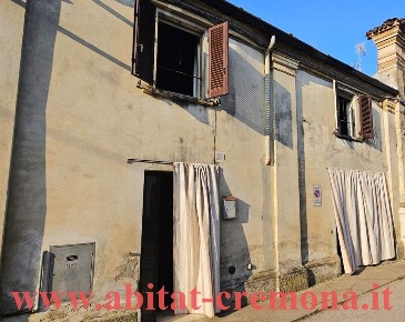 Foto Casa indipendente in via gerolamo vida, Paderno Ponchielli Centro