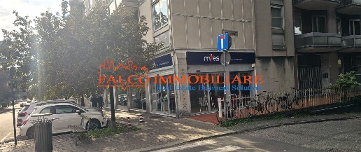 Foto Locale commerciale in Viale Libertà, Pavia Stazione - Ticinello