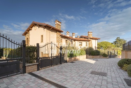 Foto Villa unifamiliare in Via Fontana Candida 18/B, Monte Porzio Catone