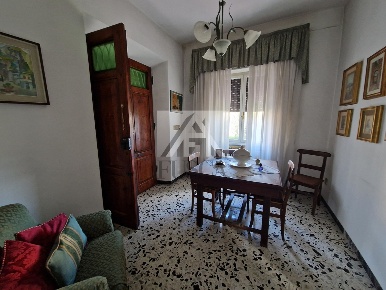Foto Villa bifamiliare in Viale Lazzaro Papi, Lucca Sant'Anna di 222 m²