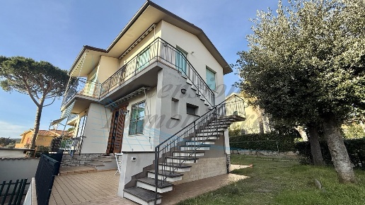 casa indipendente in vendita a Rosignano Marittimo in zona Rosignano Solvay