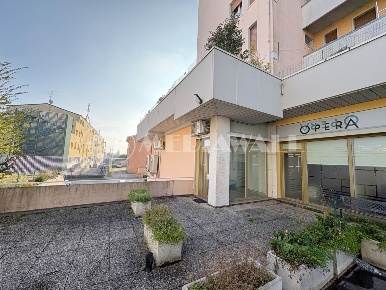 Foto Locale commerciale a Pordenone Rorai Grande, Grigoletti di 39 m²