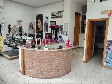 Foto Locale commerciale in Via dei Tulipani 15, Guidonia Montecelio