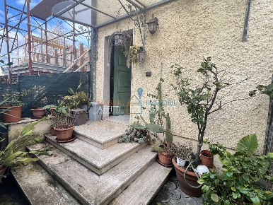Foto Appartamento in Via Marina 84, Montignoso Debbia, Cervaiolo di 140 m²