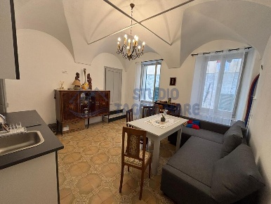 Foto Appartamento in Via Fontana, Badalucco Centro di 150 m² con 6 locali