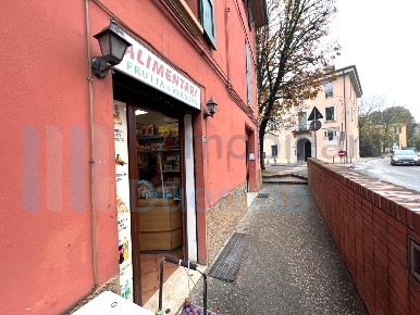 Foto Locale commerciale a Zola Predosa Zola di 41 m² con 1 locali