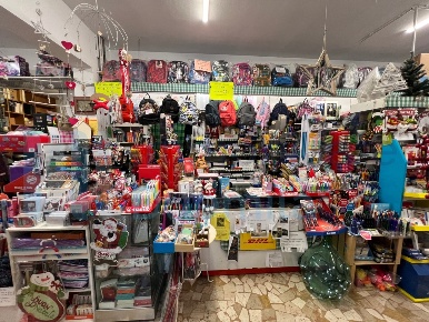 Foto Attività commerciale a Monte San Pietro di 100 m² con 3 locali