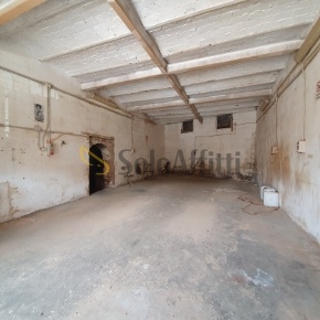 Foto Magazzino in Via Sciadonna, Frascati di 90 m² con 2 locali in affitto