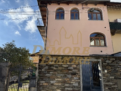 Foto Villa singola in Via Vico 3, Caprezzo di 150 m² con 6 locali