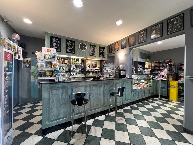 Foto Attività commerciale a Bologna di 70 m² con 3 locali in vendita