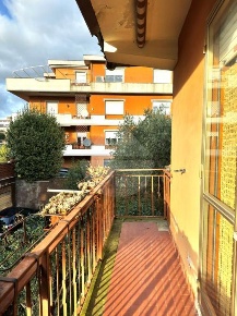 Foto Appartamento in Via Sebastiano Cipriani, Ronciglione di 98 m²