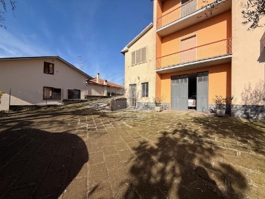 Foto Villa unifamiliare in VIA POGGIO DELLA FRUSTA, Montefiascone di 500 m²
