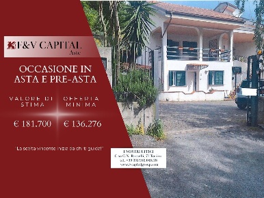 Foto Appartamento in Via Monte Acuto, Toirano di 155 m² con 4 locali