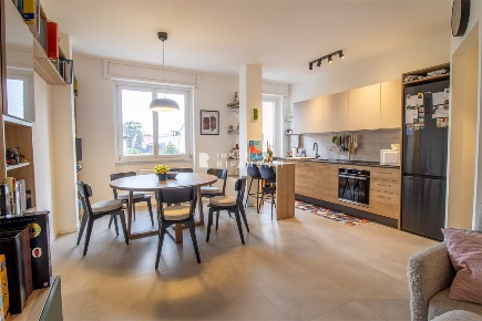 Foto Appartamento in Via Tito Speri, Lecco Caleotto di 69 m² con 2 locali