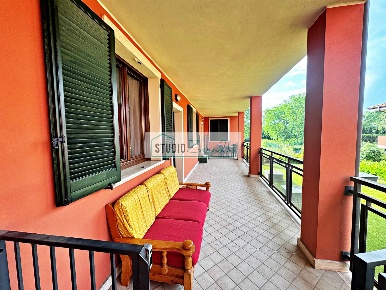 Foto Appartamento in via del sale, Pietrasanta di 100 m² con 4 locali