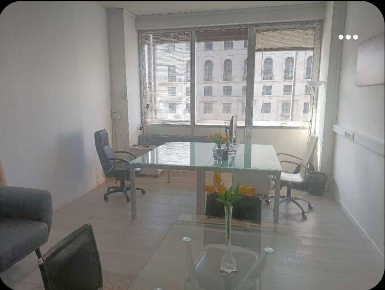 Foto Ufficio in Piazza Borgo Pila, Genova Foce di 127 m² con 4 locali