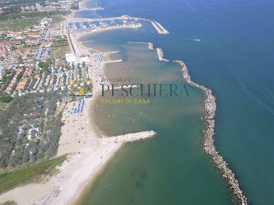 Foto Attività commerciale in Località Costa Verde, Montenero di Bisaccia