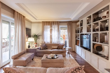 Foto Appartamento in Via Degli Orti Della Farnesina, Roma di 140 m²