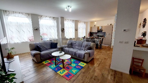 Foto Appartamento a Sovere Centro di 188 m² con 5 locali in vendita