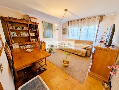 Foto Villa a schiera in Via Fiumetto, Pietrasanta di 130 m² con 6 locali