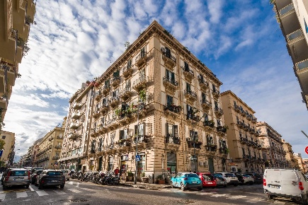 Foto Appartamento in Via Mariano Stabile 105, Palermo Roma - Cavour