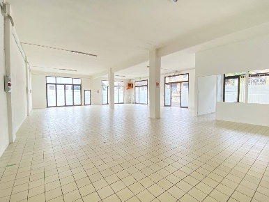 Foto Laboratorio in VIA GIACOMO BRODOLINI, Fabriano Centro di 360 m²