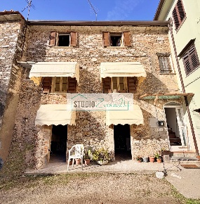 Foto Case semi ndipendenti in via degli ulivi, Seravezza di 90 m²