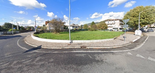 Foto Terreno residenziale in via udine, Tarcento Centro di 1302 m²