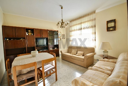 Foto Appartamento a Loreto Aprutino Centro di 109 m² con 7 locali