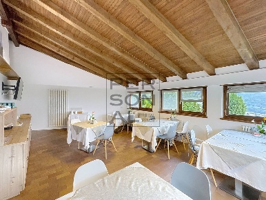 Foto Casa indipendente in Campodenno, Campodenno di 300 m² con 10 locali
