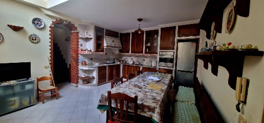 Foto Appartamento a Vico Equense Centro di 150 m² con 5 locali in vendita