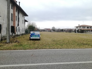 Foto Terreno residenziale in via maurino, Povoletto di 2600 m² in vendita