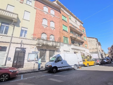 Foto Negozio in VIA MONTEBELLO 5, Busto Arsizio Piazza Santa Maria di 60 m²