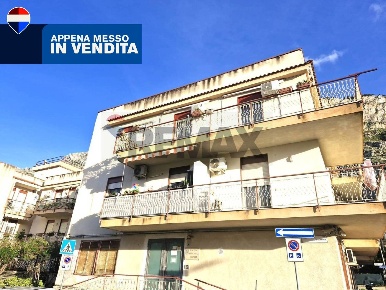 Foto Appartamento in Via Catania 6, Capaci Centro di 149 m² con 3 locali