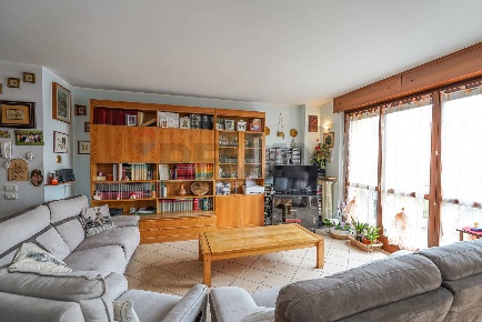 Foto Appartamento in via Piave 44, Azzano San Paolo di 155 m² con 5 locali