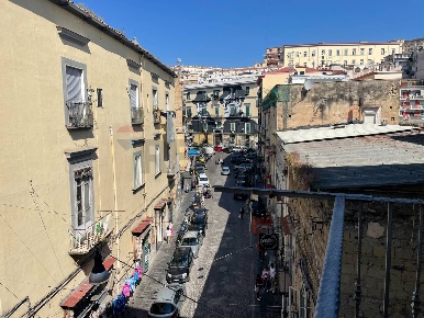 Foto Appartamento a Napoli Sanità di 131 m² con 5 locali in vendita