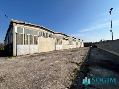 Foto Capannone industriale in via milano 50, Cerano di 400 m² in affitto