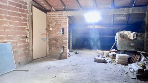 Foto Magazzino in via Mazzini 122, Viareggio Centro di 78 m² con 2 locali