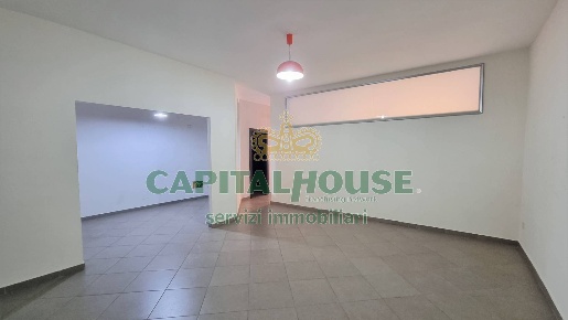 Foto Ufficio a Portico di Caserta Centro di 70 m² con 3 locali in vendita