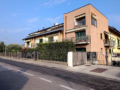 Foto Duplex a Dalmine Brembo, Mariano di 206 m² con 4 locali in vendita