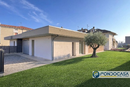 Foto Case semi ndipendenti in via della Republica, Castelli Calepio