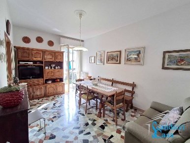 Foto Appartamento in Via Monti 19, Scandicci Centro di 120 m² con 4 locali