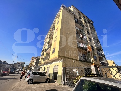 Foto Negozio in Via Semetelle 13, Angri Centro di 73 m² con 1 locali